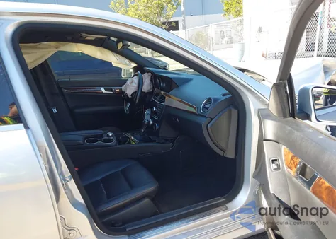 2014 Mercedes-Benz C 250 Sport from USA, damaged, VIN WDDGF4HB0EA930059